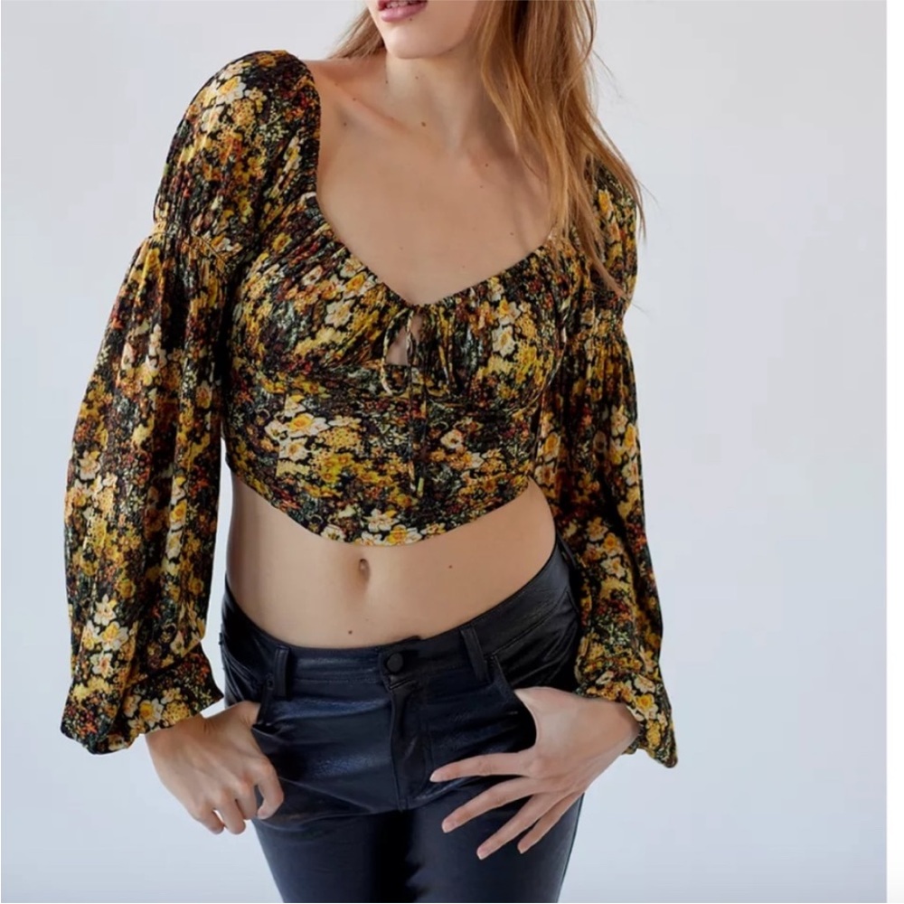 NWOT UO Noelle Open Back Crop Top